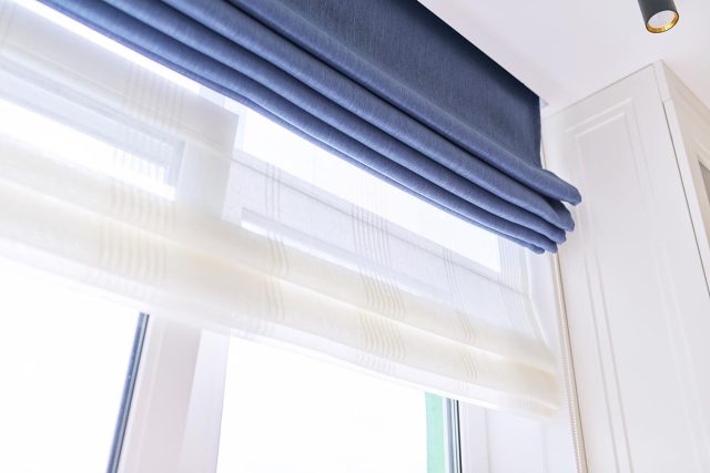 画像:ブラインドカーテン設置